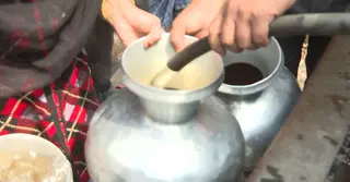 বিশুদ্ধ পানির সংকটে দুর্ভোগে সিলেটবাসী